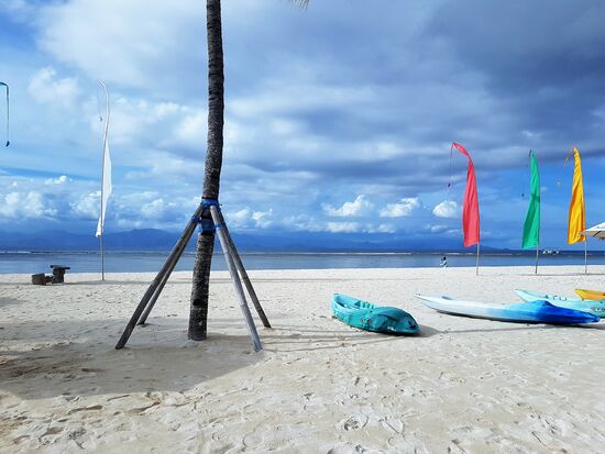 Lembongan südwest. Im Hintergrund: Bali