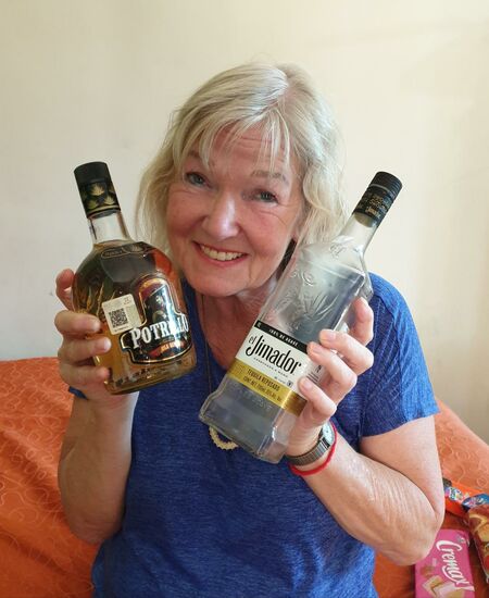 Unsere Ziege "Cabrito" ist inzwischen ersetzt durch "Jimador" oder "Potrello", für und wird ein Schluck Tequila noch dem Essen aber immer "die Ziege" bleiben!