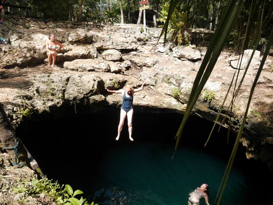 Beherzter Sprung in die Cenote! (Ente im Anflug)