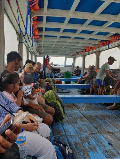 Ich setze mit dem public boat nach Gili Air über.