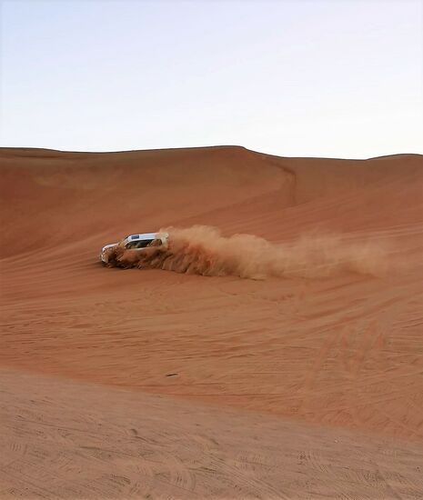 Nicht jedes Auto kommt hier durch den Sand. Nur die Harten kommen in den Garten, oder so...