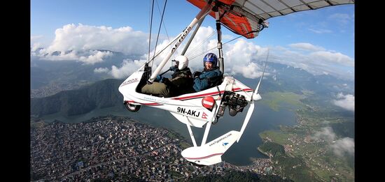 Hier oben ist es kalt und sehr windig. Die zwei Jacken übereinander waren genau richtig.