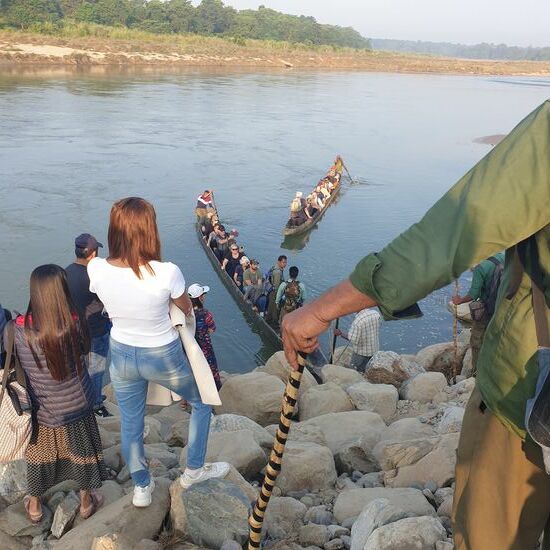 Der Abstieg über die Steine für Ines eine Katastrophe, die Überfahrt war klasse.