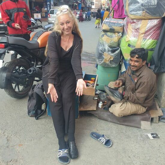 Der Schuster meines Vertrauens hat nicht nur meine Trekkingschuhe meisterhaft repariert: meine Halbschuhe waren noch nie so sauber und shiny.