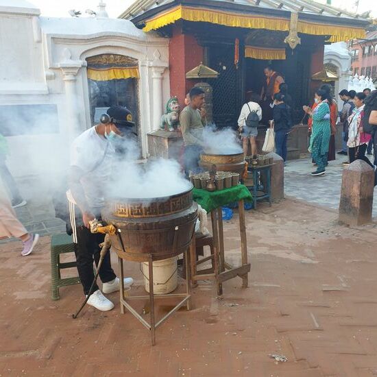 Düfte von Kräutern ziehen über den Platz.