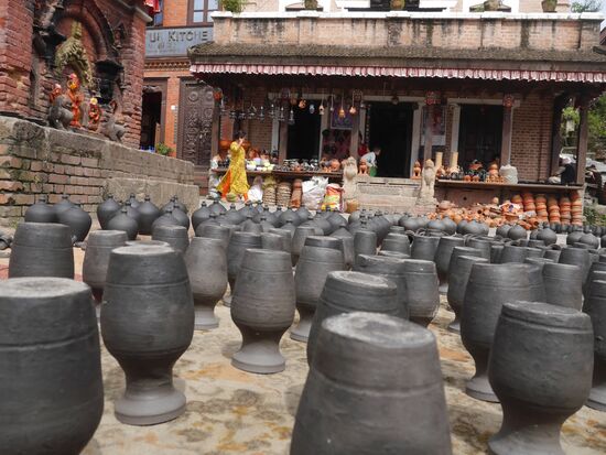 Im Töpfereiviertel kann man sogar Kurse machen.