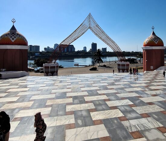 Das Arthama Hotel in den richtigen Rahmen gerückt.