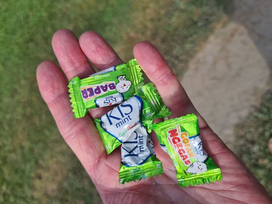 Wechselgeld für 4 Cent umgerechnet