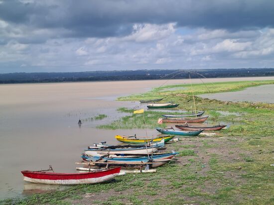 Ein Stausee, ein riesengroßer See.