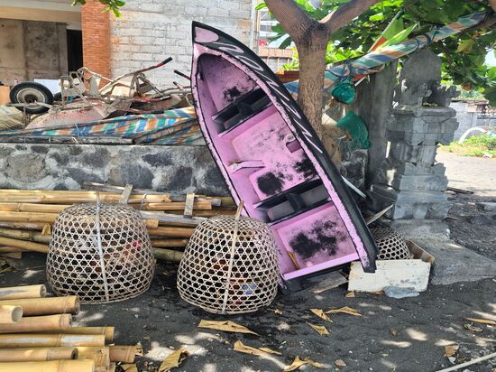 Stilleben mit 2 Hähnen