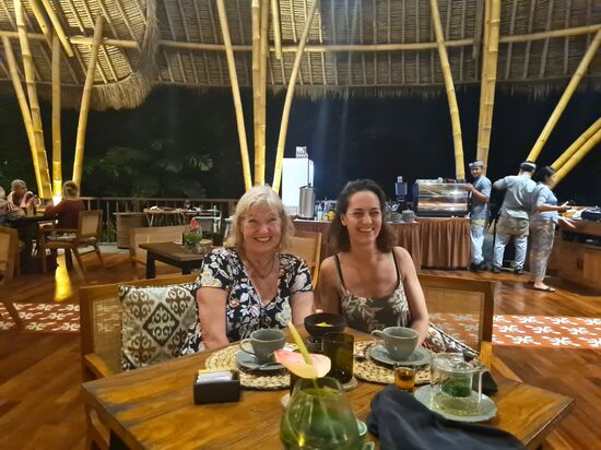 Abends bin ich mit Carlijn im Restaurant ihres Hotels verabredet. Superfeines Restaurant und superleckere Küche.