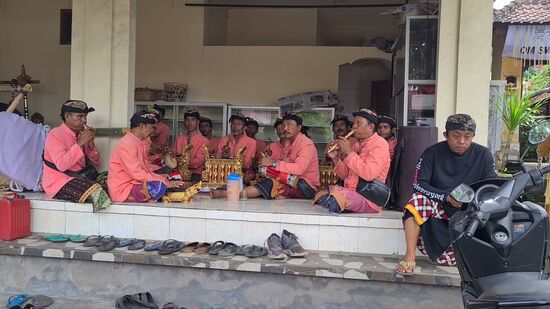 Schade, dass die Klänge nicht zu hören sind.