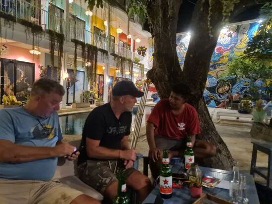 Und abends kann man hier auch sein Deko-Bier trinken.