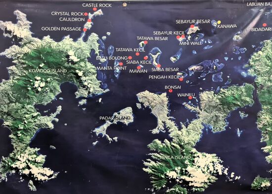 Das ist eine Karte mit den ganzen Tauchplätzen.