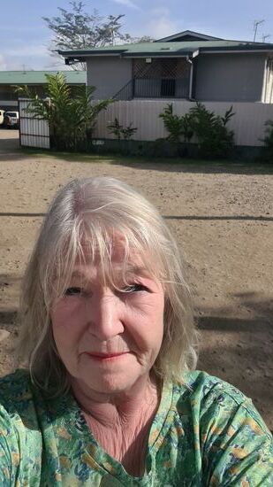 Ich wollte noch von der Straße aus ein Foto vom Hotel machen, aber die Jungs am Eingang haben mich nicht gelassen. Zu gefährlich, sagen sie.