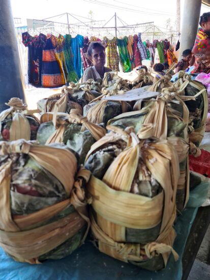 Biologisch abbaubare Verpackung (Bananenblätter) von Sagomehl