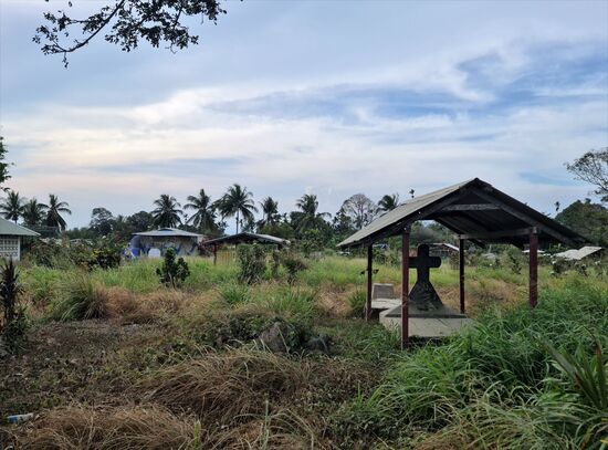 Der auf dem Rückweg liegende Friedhof muss natürlich in meine Dokumentation aufgenommen werden, wie in jedem Land.