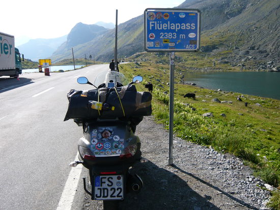 Flüelapass Schweiz
Die Homepage vom Sepp
Das Video zu dieser Tour ist hier zu sehen
Die Reiseerzählung ist hier zum anhören