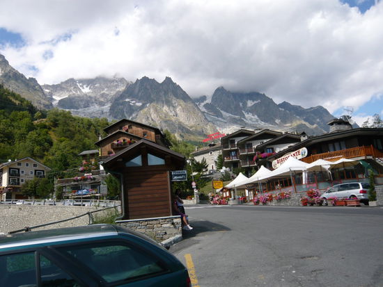 Courmayeur ( La Palud ) am Mont Blanc
Infohttp://de.wikipedia.org/wiki/Courmayeur