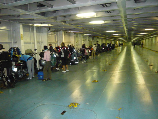 Im " Bauch " der Fähre Livorno nach Olbia Sardinien