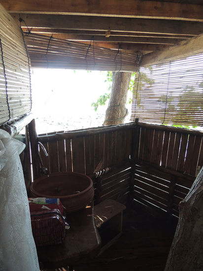 Dusche mit Meerblick.