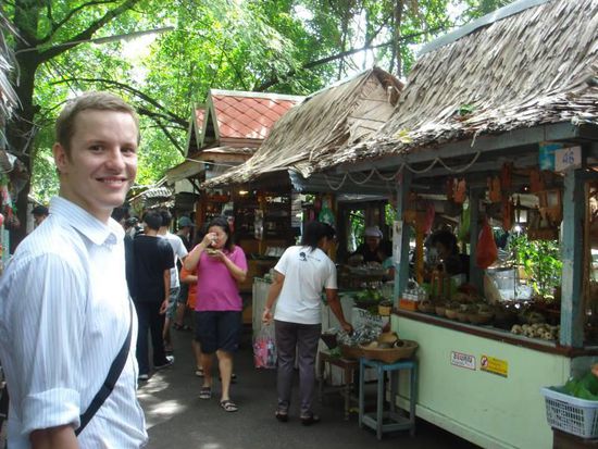 "Floating Market" in Ban Krachao