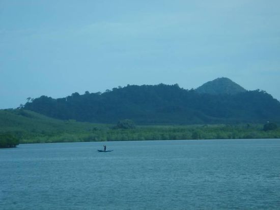 Blick auf Koh Lanta von der Fähre aus