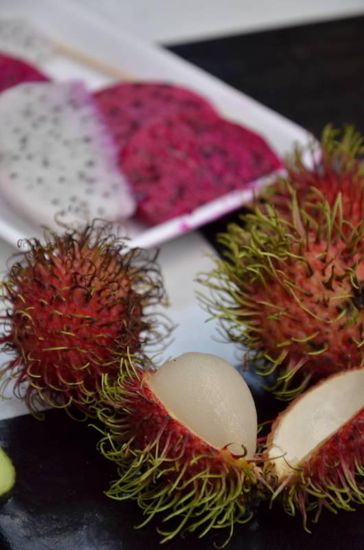 Es gibt viel unbekanntes, farbenfrohes Obst - das mussten wir unbedingt mal probieren 