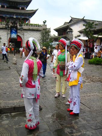 traditionelle Trachten in Dali