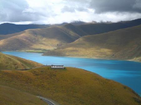 Yamdrok-tso Lake