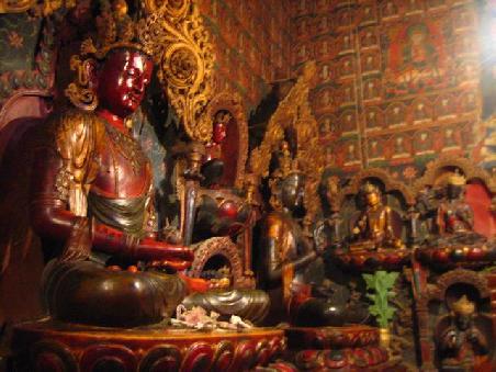 ich glaub das war der Zukunfts und der Vergangenheits Buddha