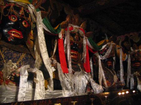 gruslige Cham-Masken