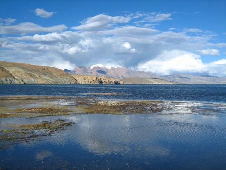 Lake Manasorover: heiligster See fuer tib. Buddhisten und Hindus