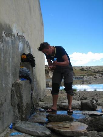 Dusche, Waschbecken, Wasserleitung in einem...