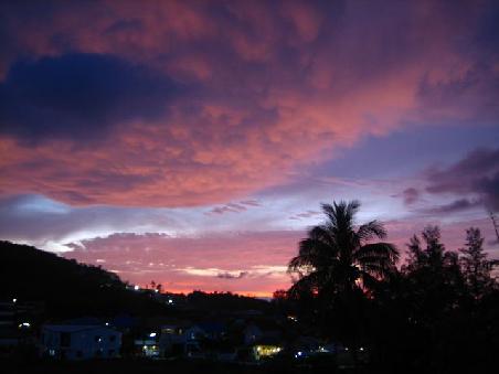 und der Sonnenuntergang von "unserer" Terasse