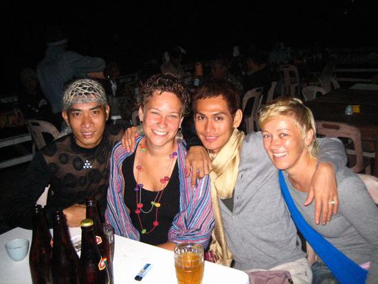 Meine ganz liebe Geburtstagsrunde: Richard, ich, Danni und Gisi