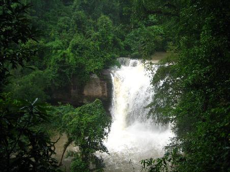 "The Beach" Wasserfall und ich dort