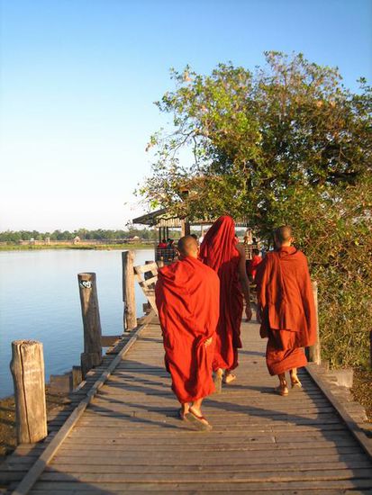 U-Bein-Brücke über den Taungthaman See, nahe Amarapura