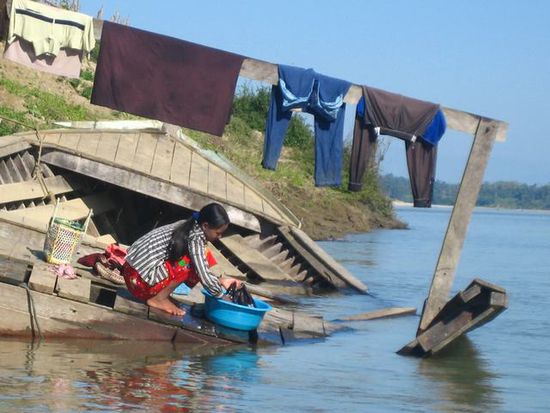 Wäsche waschen "am Boot"