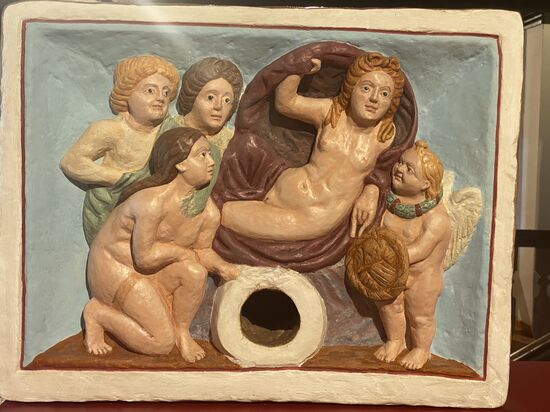 Venausrelief von Schwarzenacker - Teil eines Laufbrunnens (Öffnung)