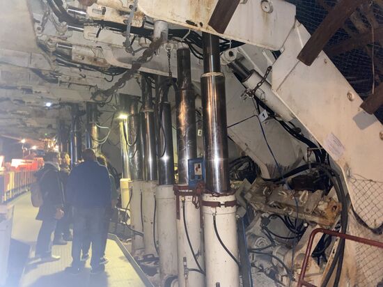 wandernde Abstützungshydraulik