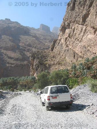 Am Eingang des Wadi Bani Awf