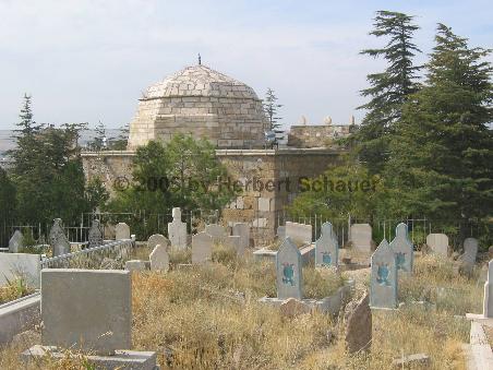Asik Pasa Veli Türbesi mit Friedhof