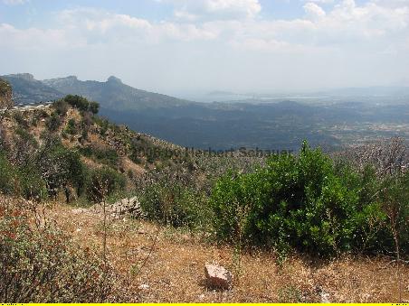 Blick von der Höhenrückenstrasse auf die sardische Ostküste mit Tortoli