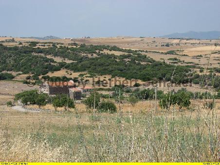 romanische Kirche San Pietro mit pisanischem Dekor bei Perfugas