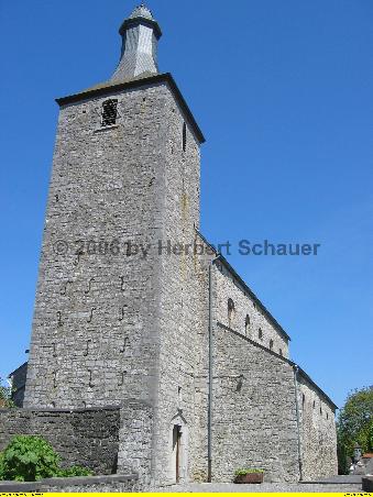 St. Martin mit Westturm aus dem 11. Jh.