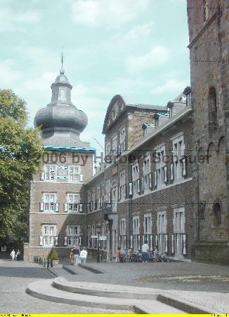 Eingang zum ehem. Klostertrakt - heute Tagungs- und Kongreßhotel