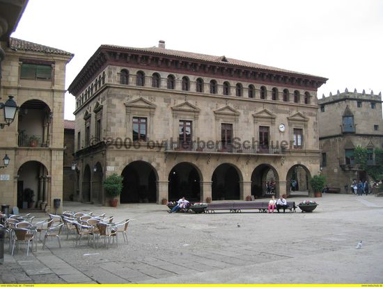 Plaça Maior im Pueblo Espanol