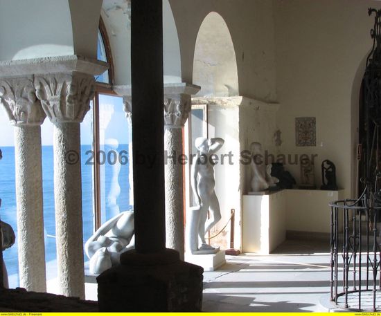 Blick aus dem Museu Maricel aufs offene Meer