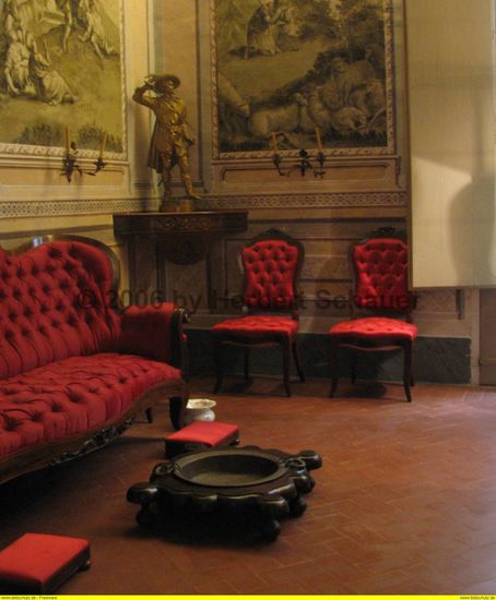 Salon mit Fußwärmer